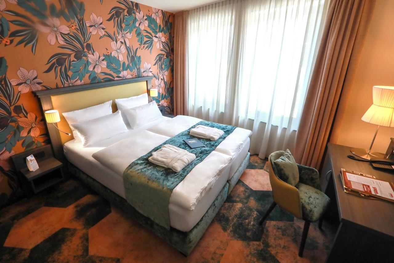 Spree. Hotel Am Hafen ลืบเบอเนา ภายนอก รูปภาพ