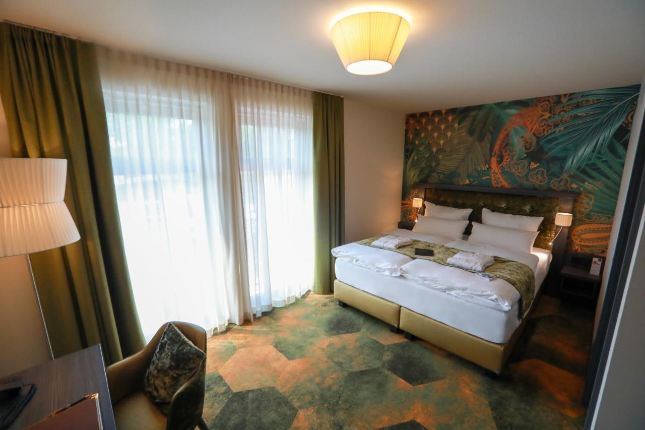 Spree. Hotel Am Hafen ลืบเบอเนา ภายนอก รูปภาพ