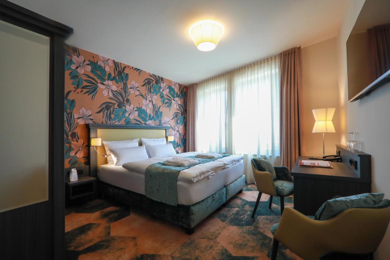 Spree. Hotel Am Hafen ลืบเบอเนา ภายนอก รูปภาพ